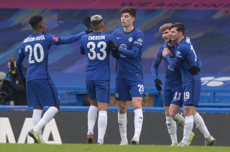 亚马尔：外界一直在说我的腹股沟痛和心情不好，那些全是假的